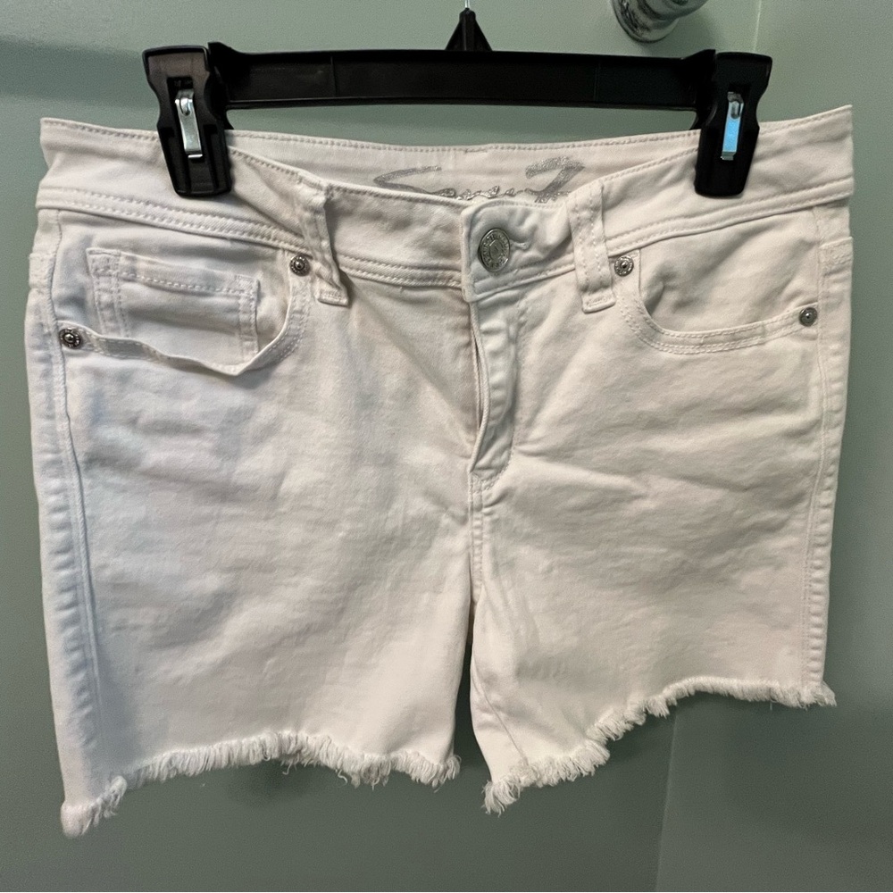 Seven7 brand White Denim Women's Shorts